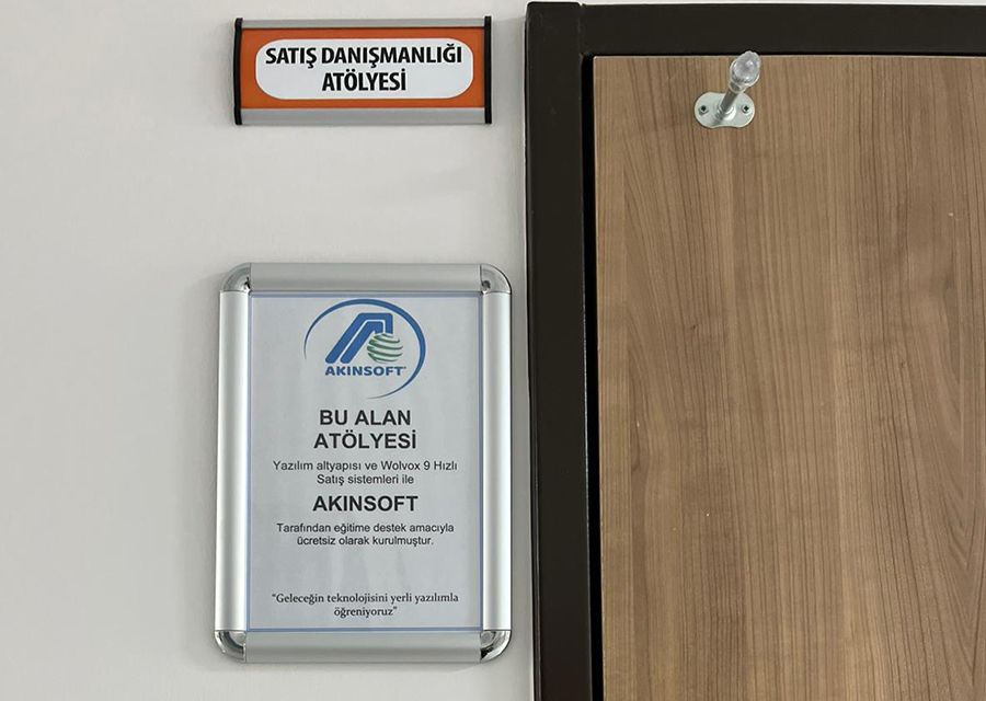 AKINSOFT’tan Niksar’da Eğitime Yazılım Desteği